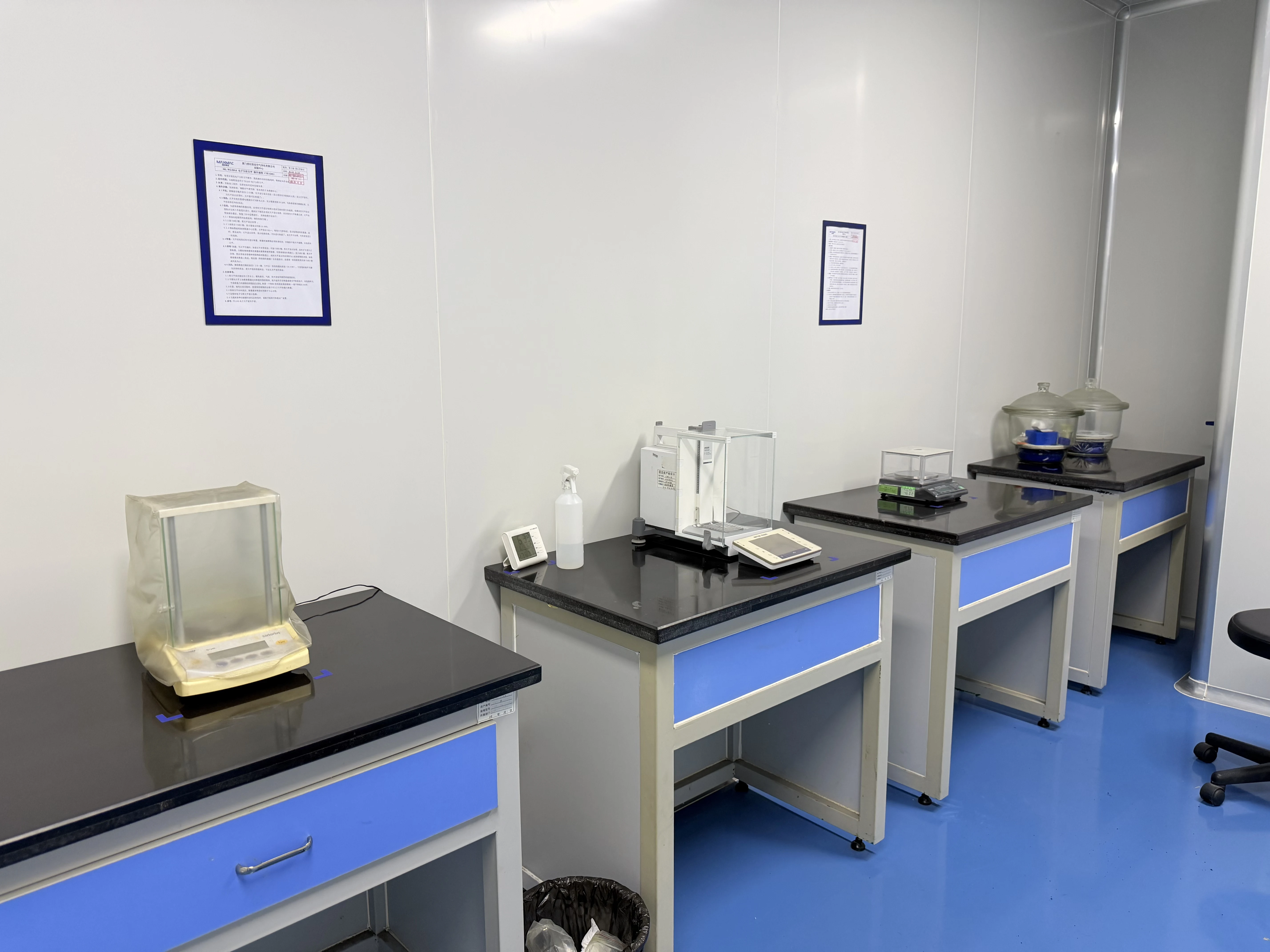 MAXMAC High 温度 Testing Laboratory